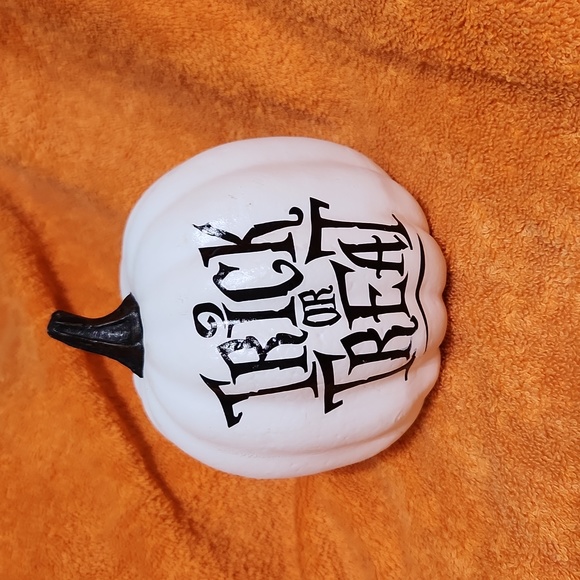 Tricky pumpkin 🎃 - Picture 2 of 6